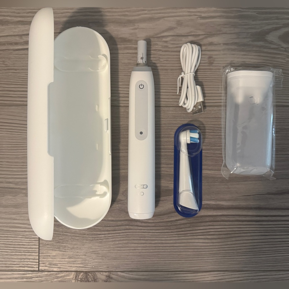 Oral-B iO Deep Clean White Electric Toothbrush Set

iO Series 3 Limited